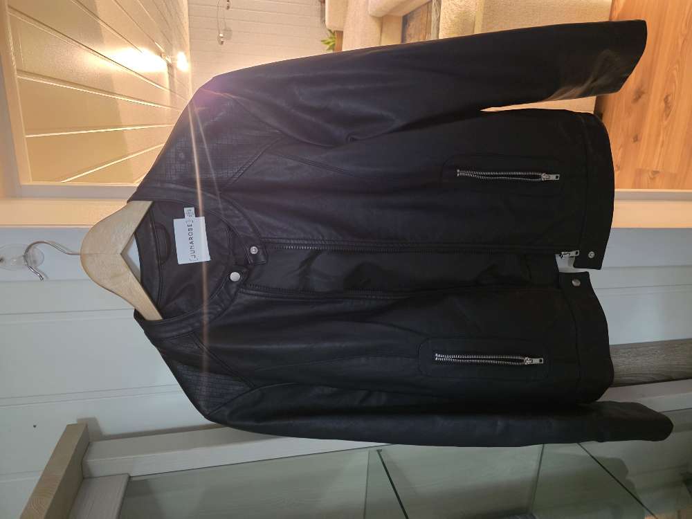 Woman jacket black Junarso