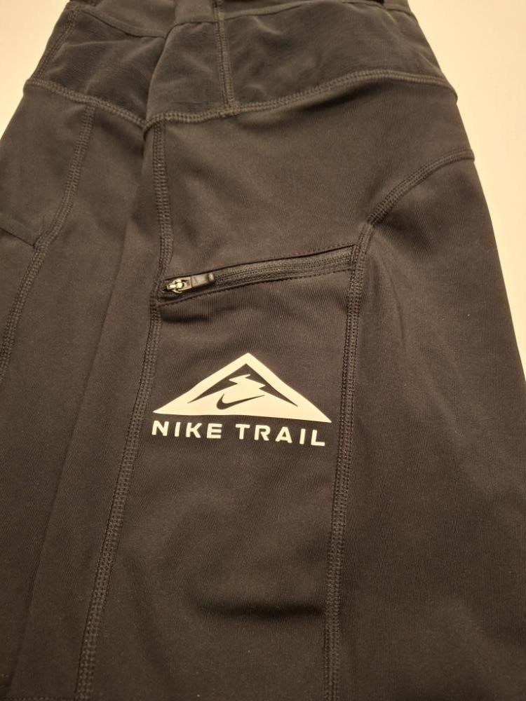 Nike hjóla/stuttbuxur stærð M