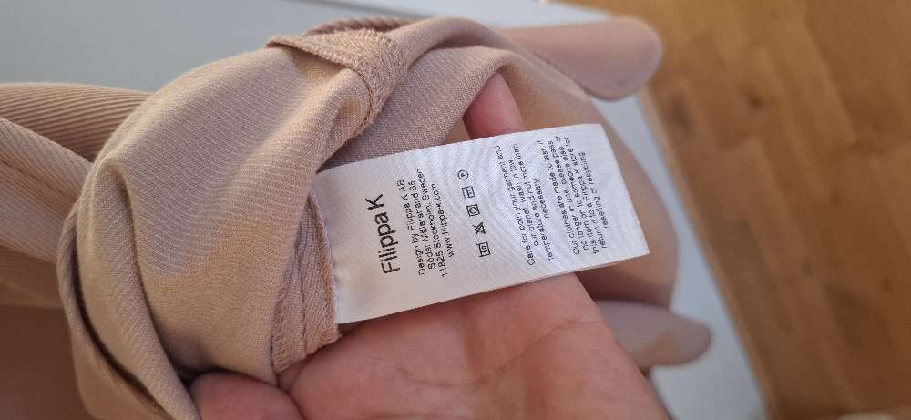 Filippa K st. L fölbleikur kjóll