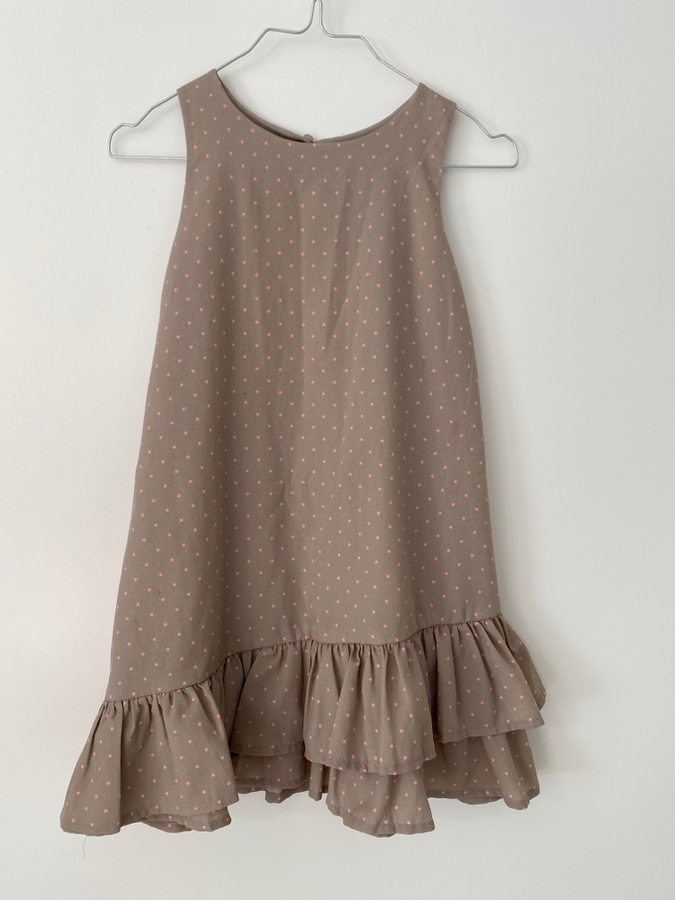 H&M kjole sand med prikker, str. 5-6 år