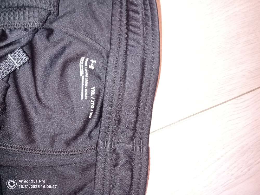 Under Armour stuttbuxur St YXL