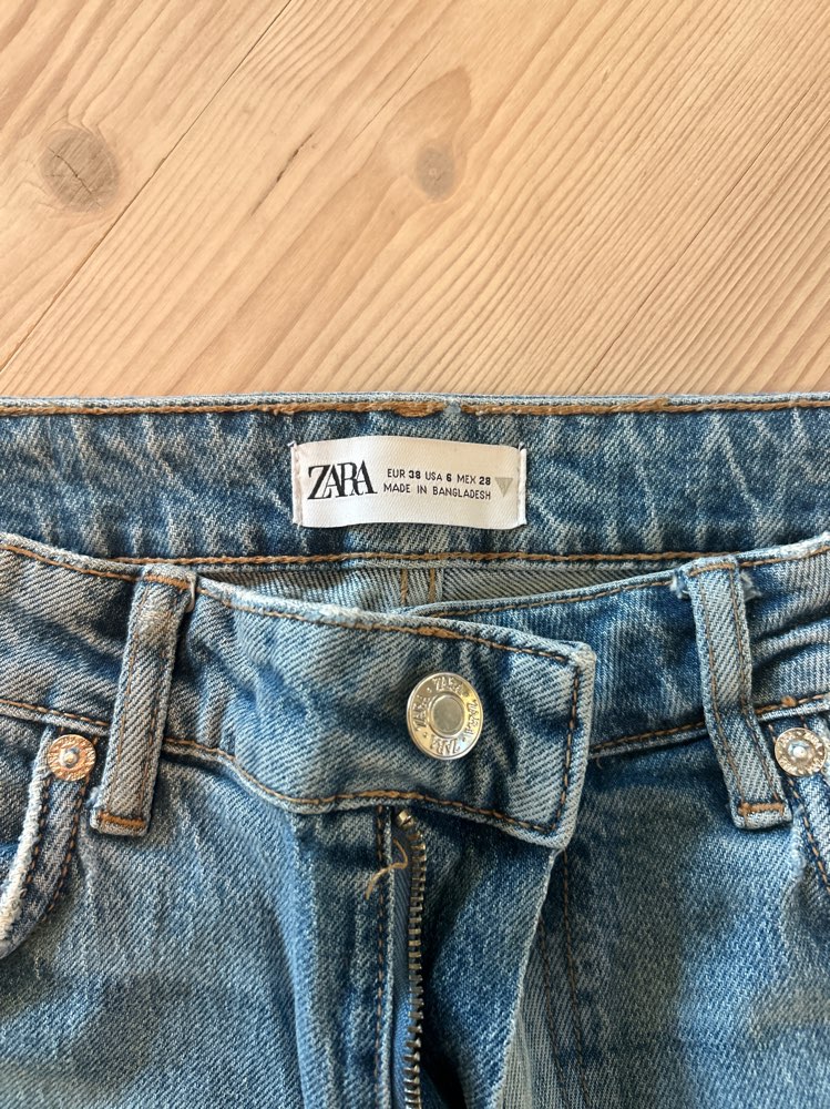 Zara, jeans