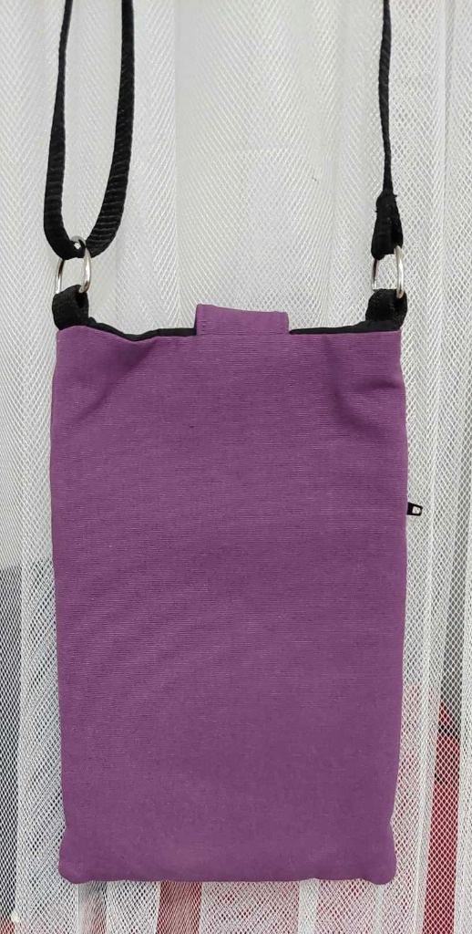 Violetti siili kännykkälaukku