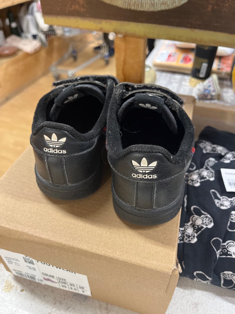 Adidas Mustat Kengät 30