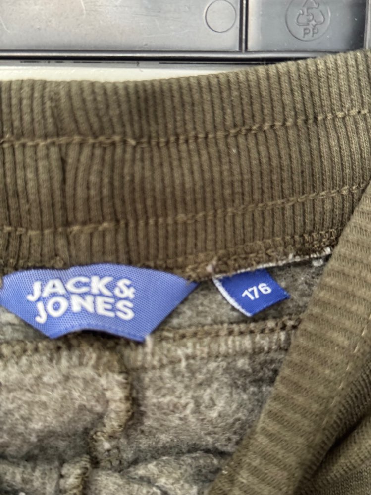 Grønn Jack & Jones bukse str 176