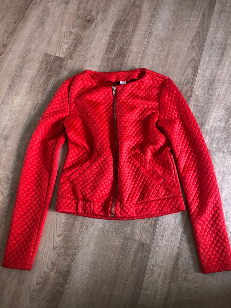 Rød jakke