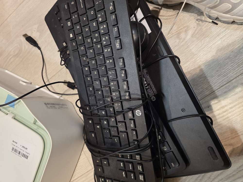 Keyboard with mouse