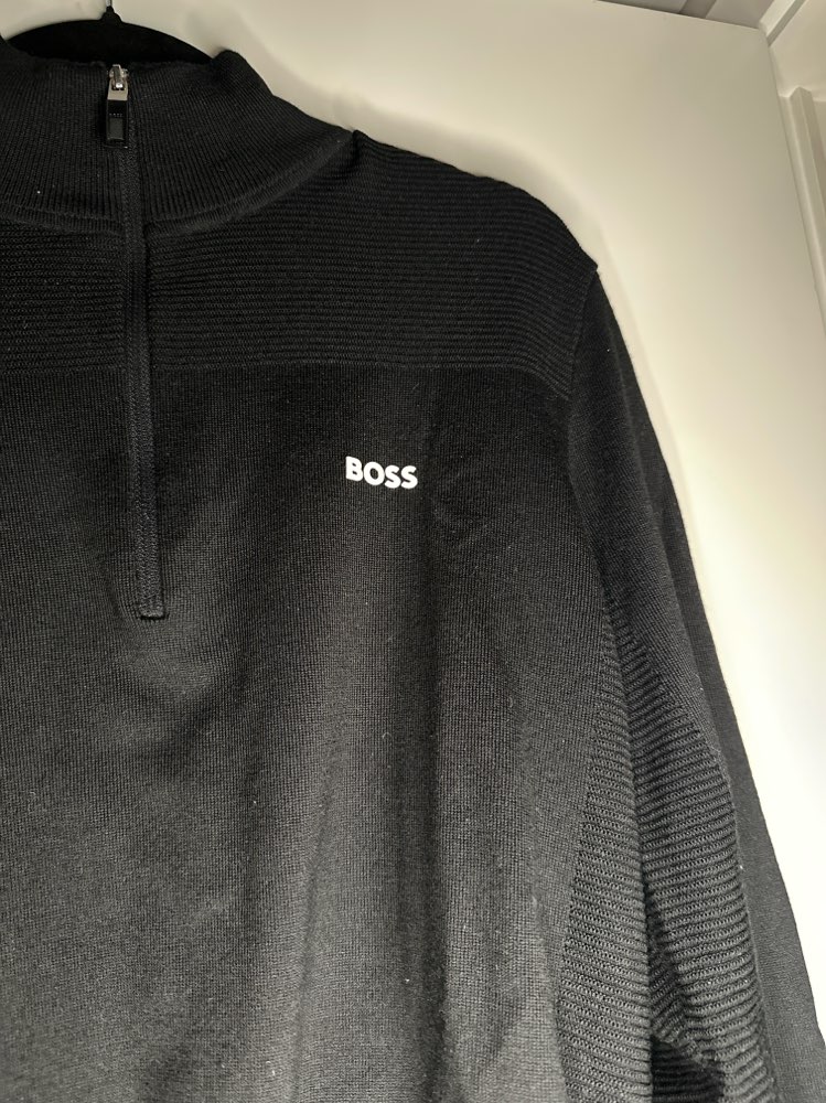Eins og ný BOSS peysa M