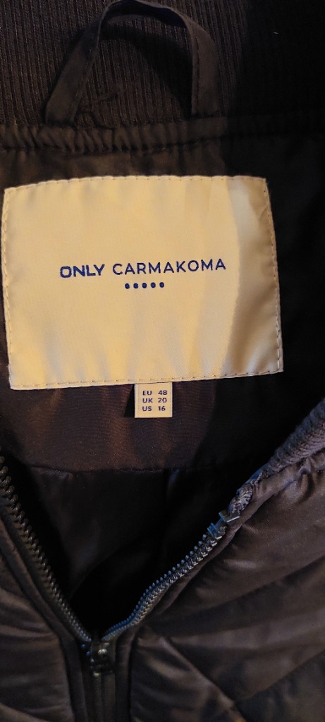 Svört Only Carmakoma síð úlpa/kápa str 4
