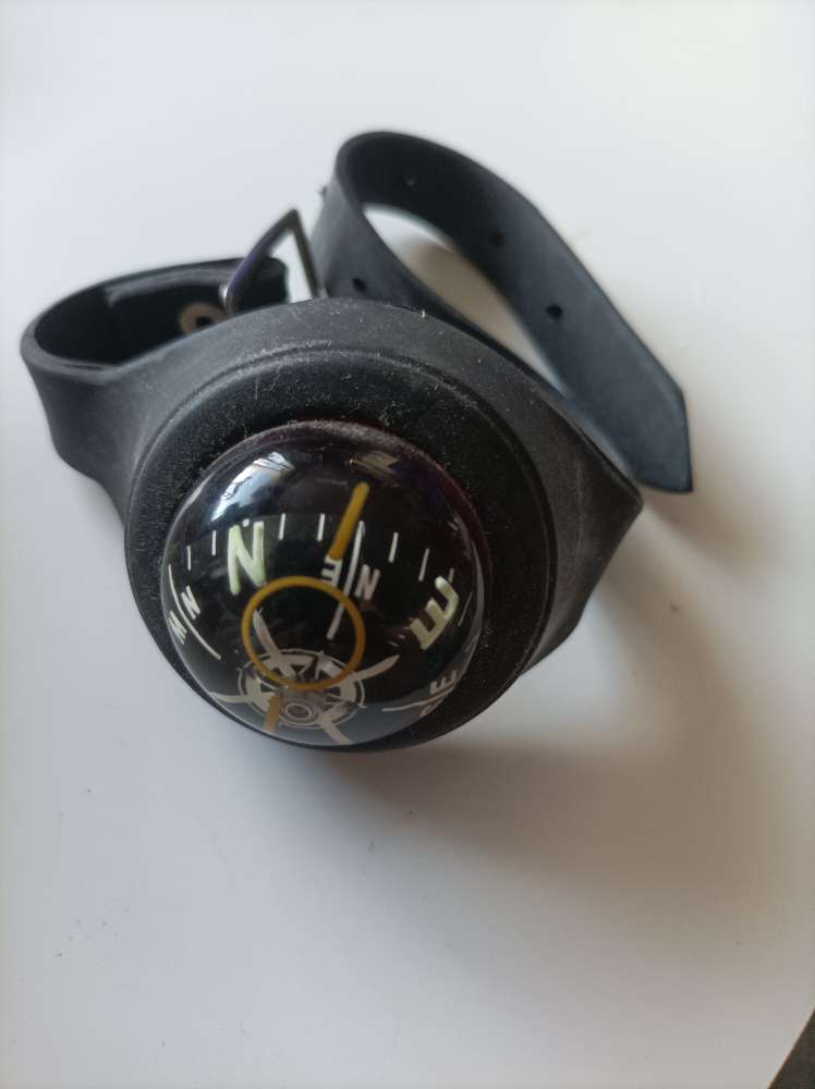 Vanha Skin Diving compass, koristeeksi