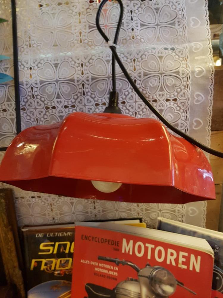 Hanglamp rood geëmalieerd