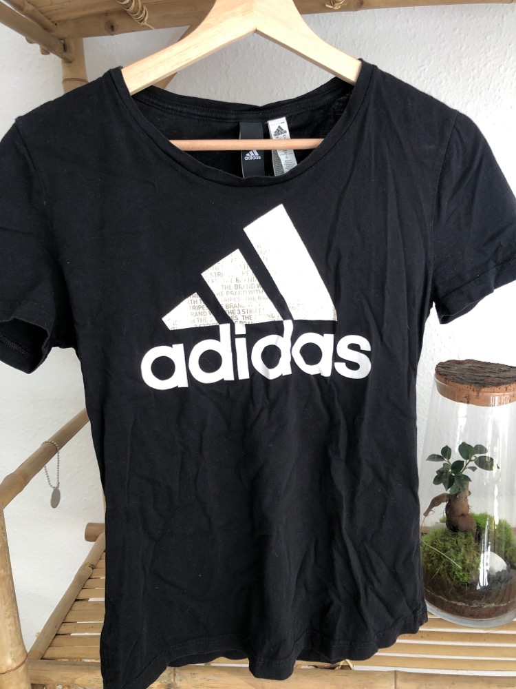 Adidas t-shirt 
