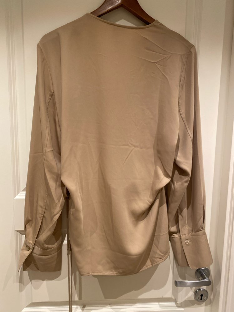 Beige knytebluse