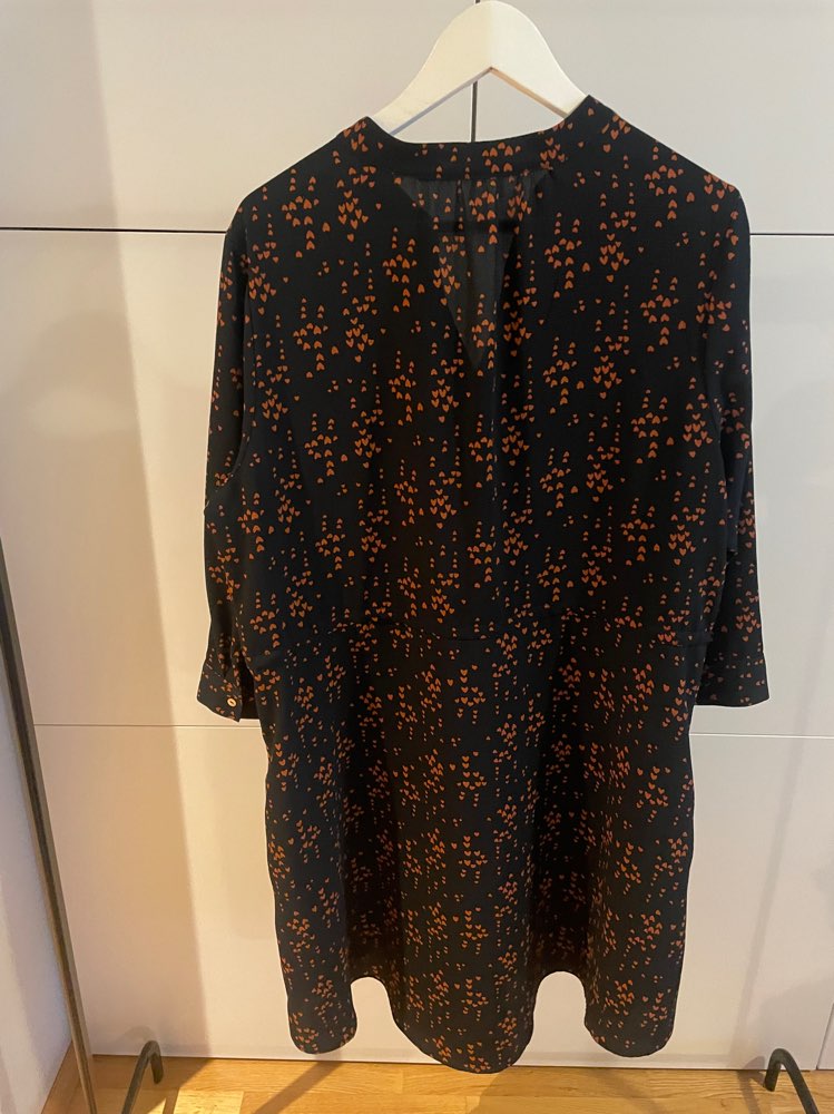Musta sydänmekko Only koko noin XL