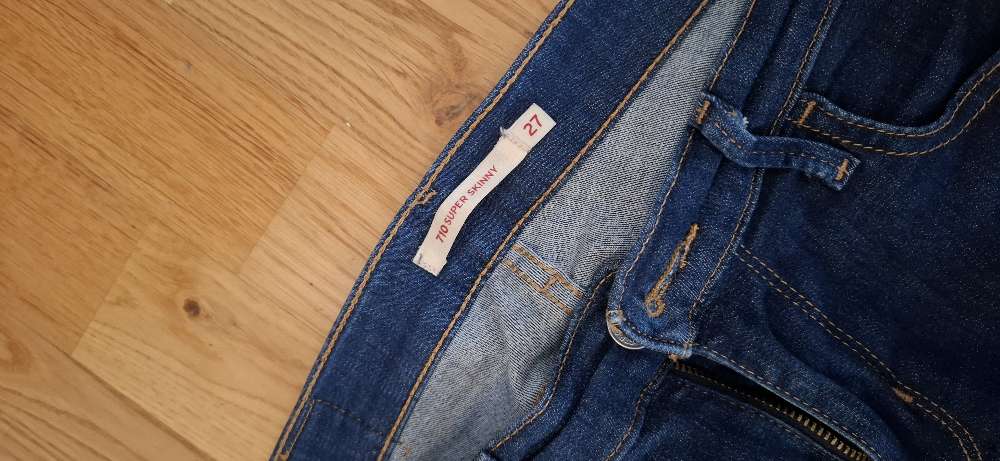 Levis skinny jeans st. 27