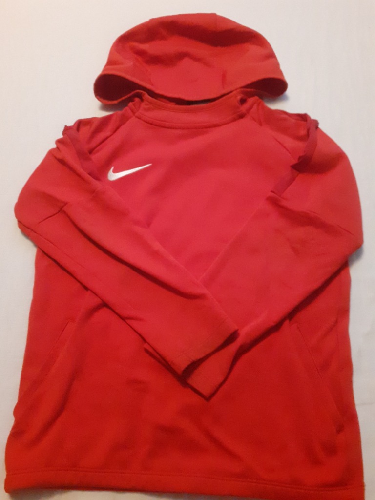 Rauð Nike peysa 128/137