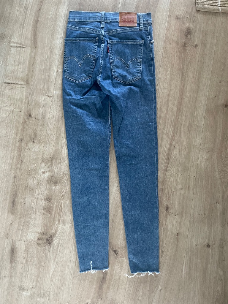 Vaaleansiniset Levi's farkut, koko 26