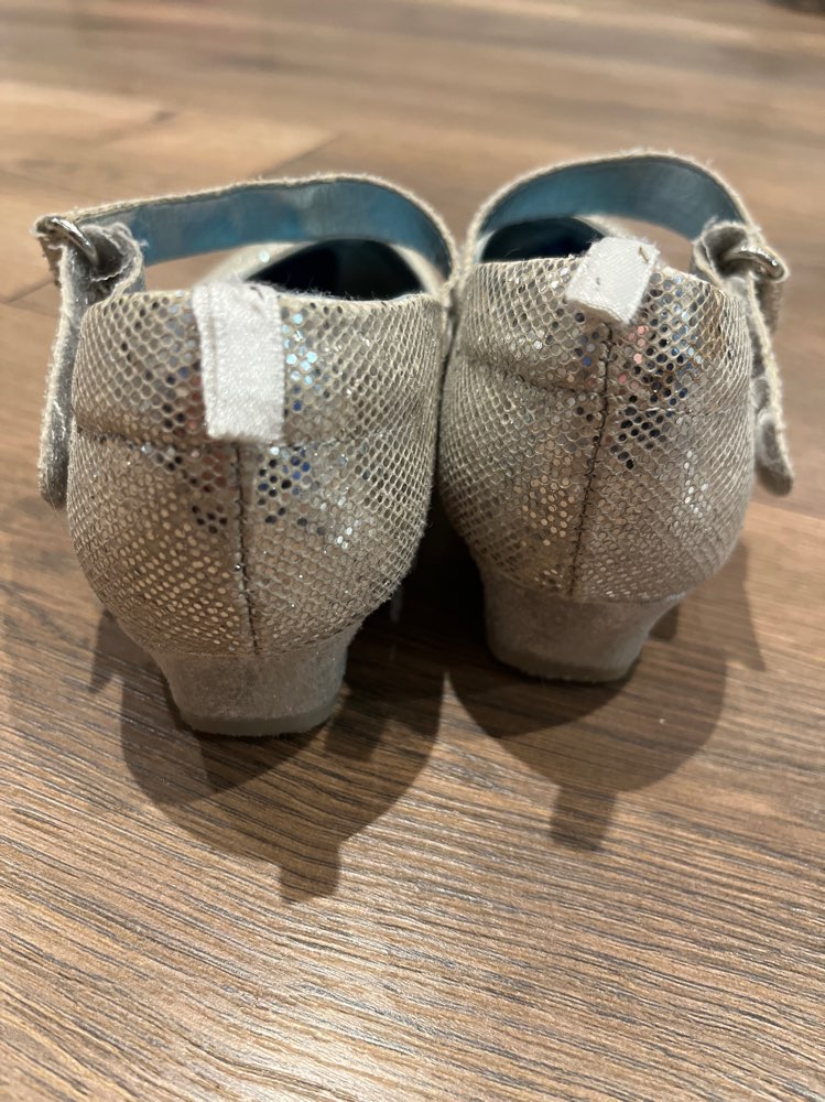 Frozen hælaskór St 30