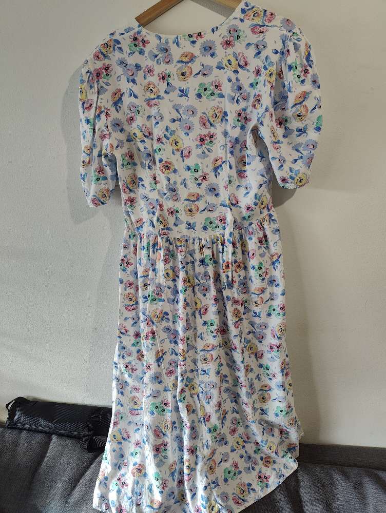 Vaalea kukka mekko L