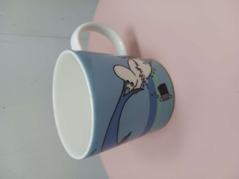 Muumimuki delfiinisukellus