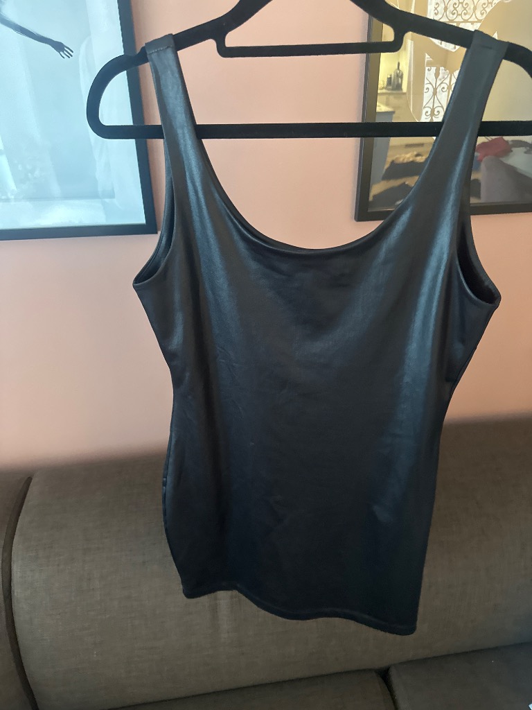 Vero Moda svart shiny kort kjole M