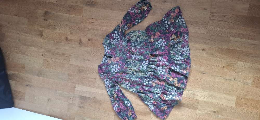 Desigual st. 110/116 blómakjóll