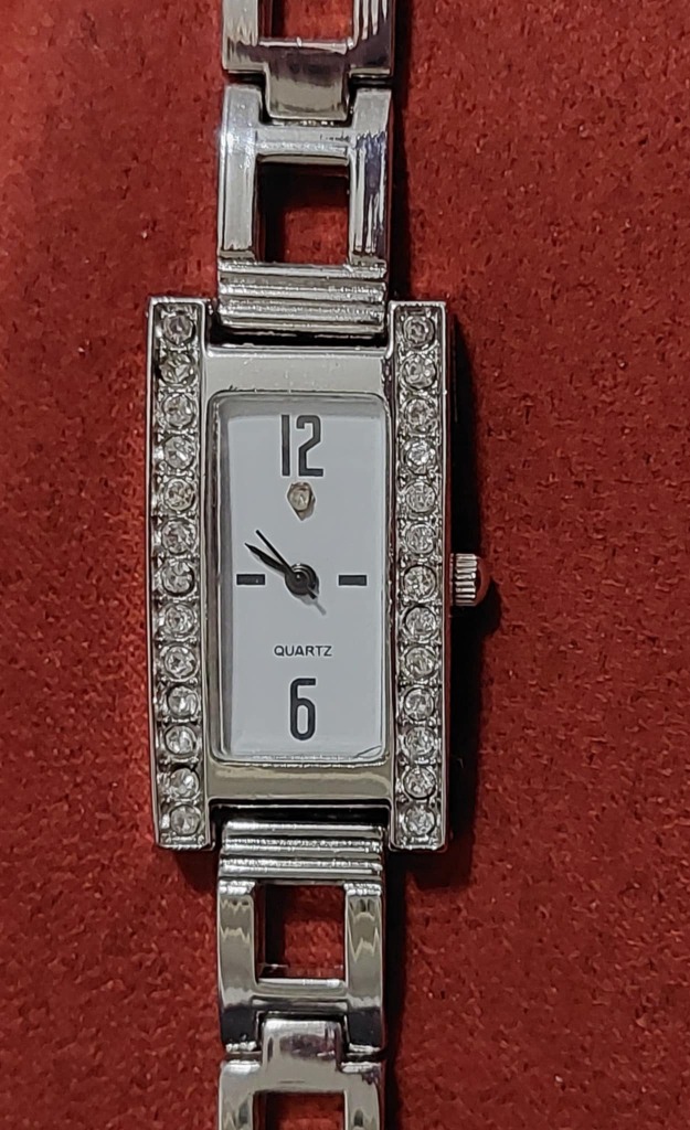 Kaunis naisten Quartz rennekello