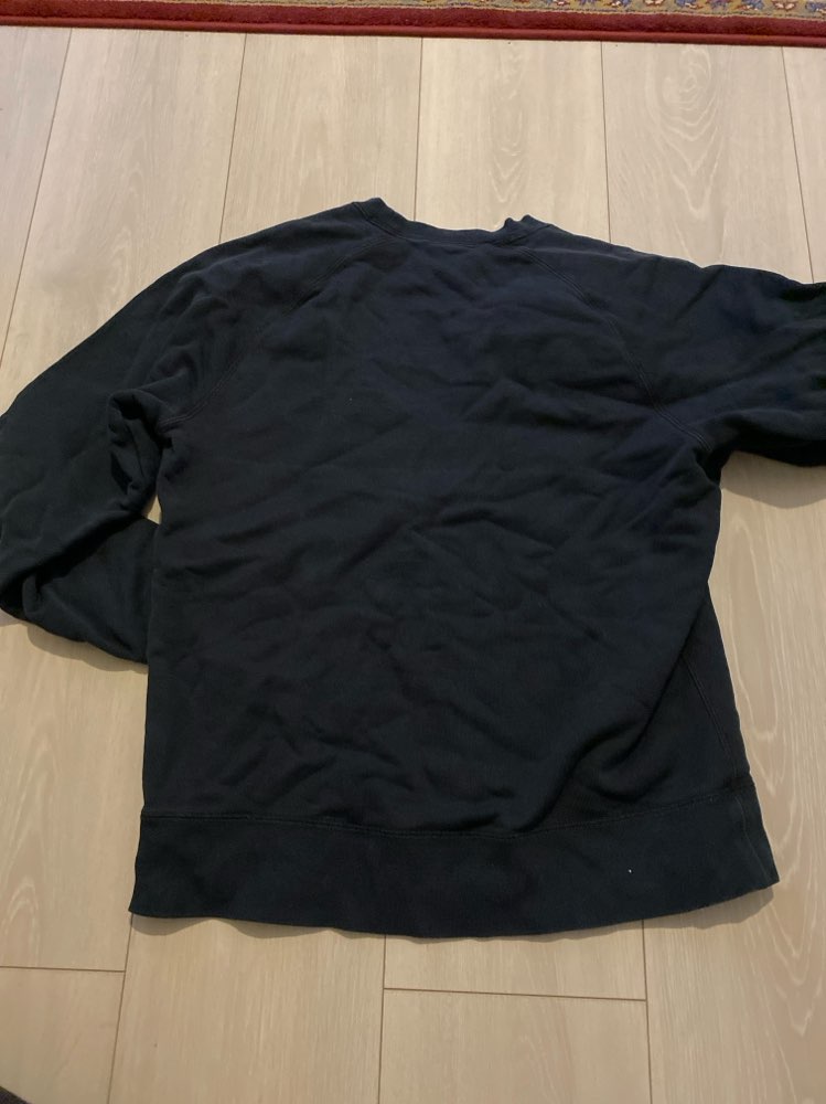 Niken tummansininen collegepaita, koko M