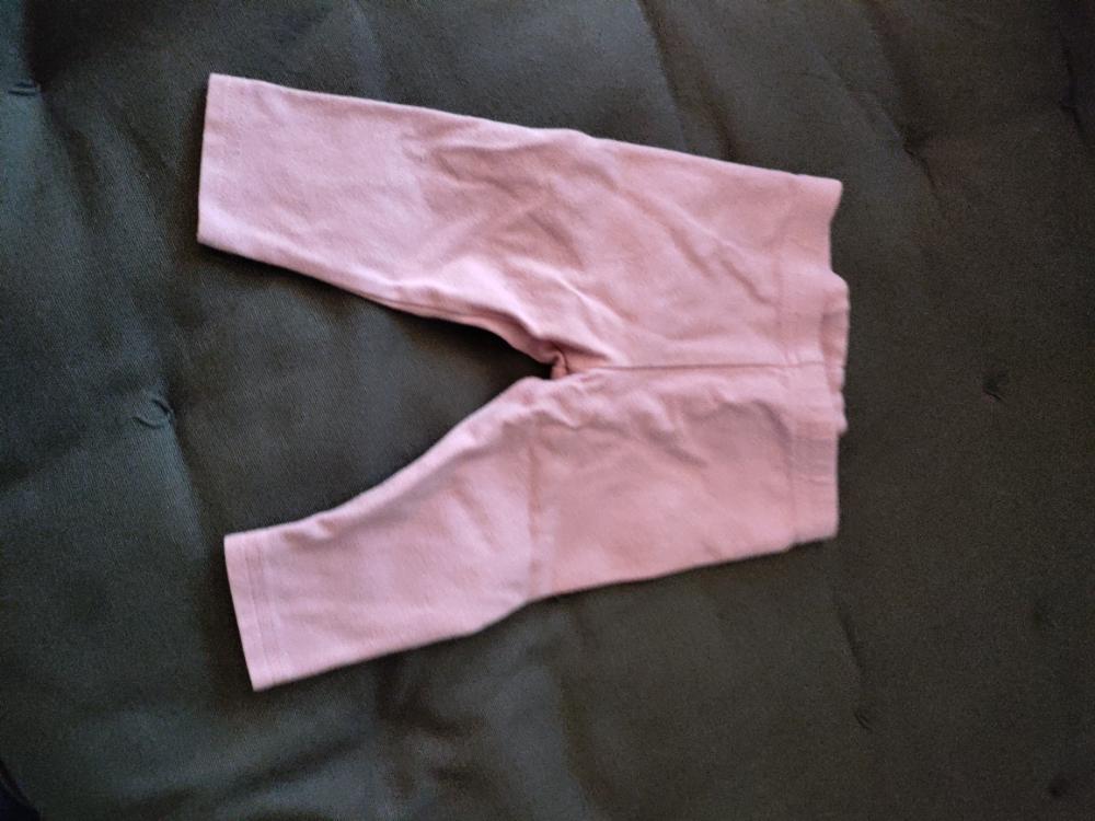 Vaaleanpunaiset housut
