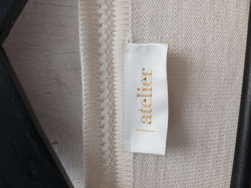 Atelier kermanvärinen neule L