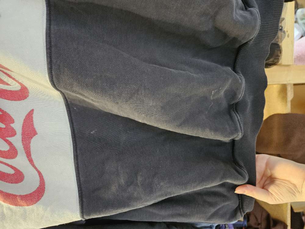 Cocacola huppari M tahroja!