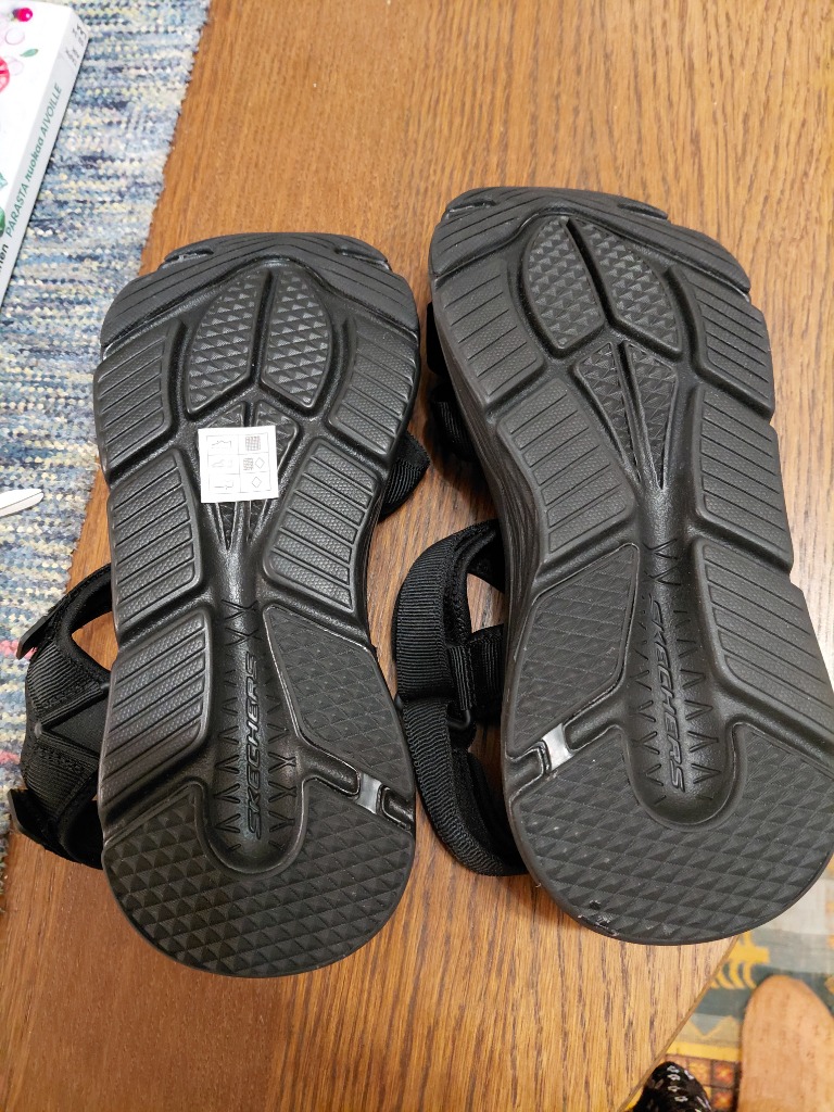 Sandaalit Skechers 39, uudet
