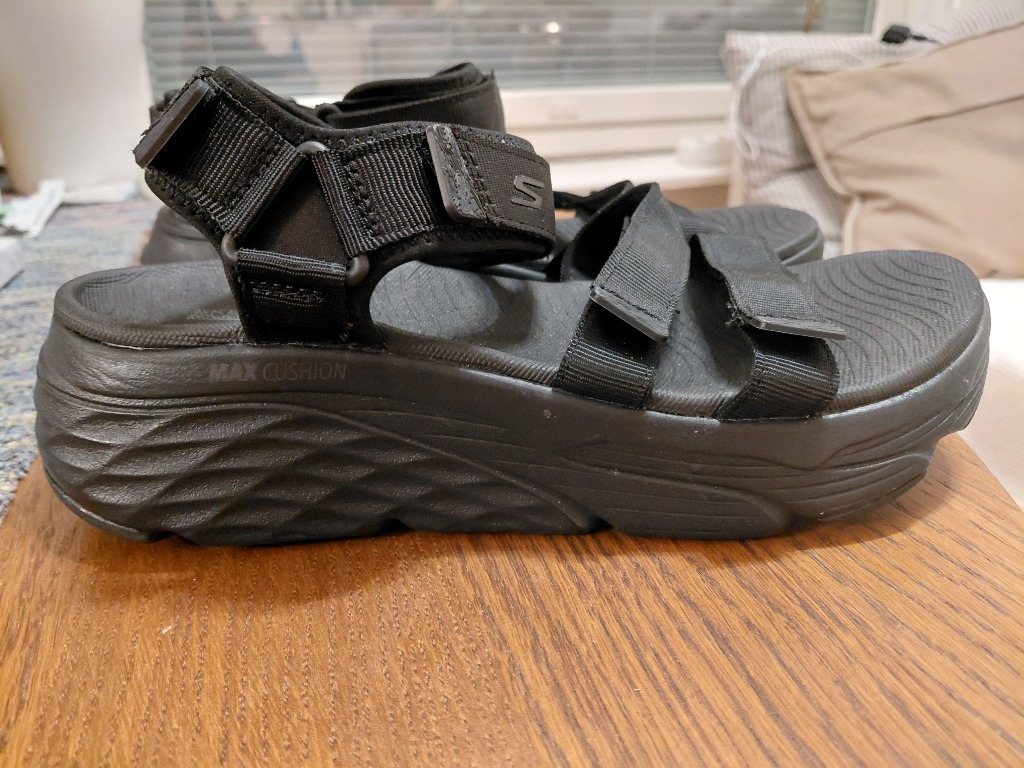Sandaalit Skechers 39, uudet