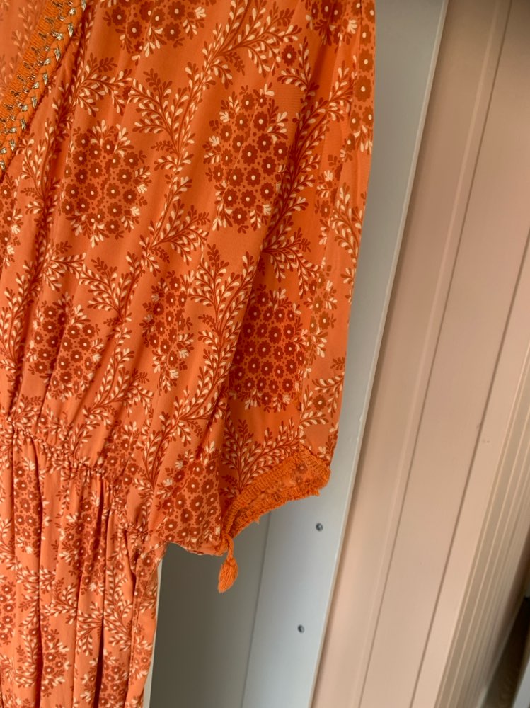 Orange kjole