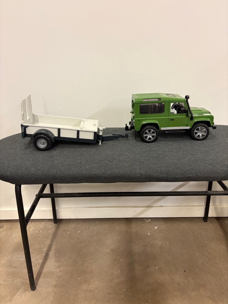 Land Rover peräkärryllä