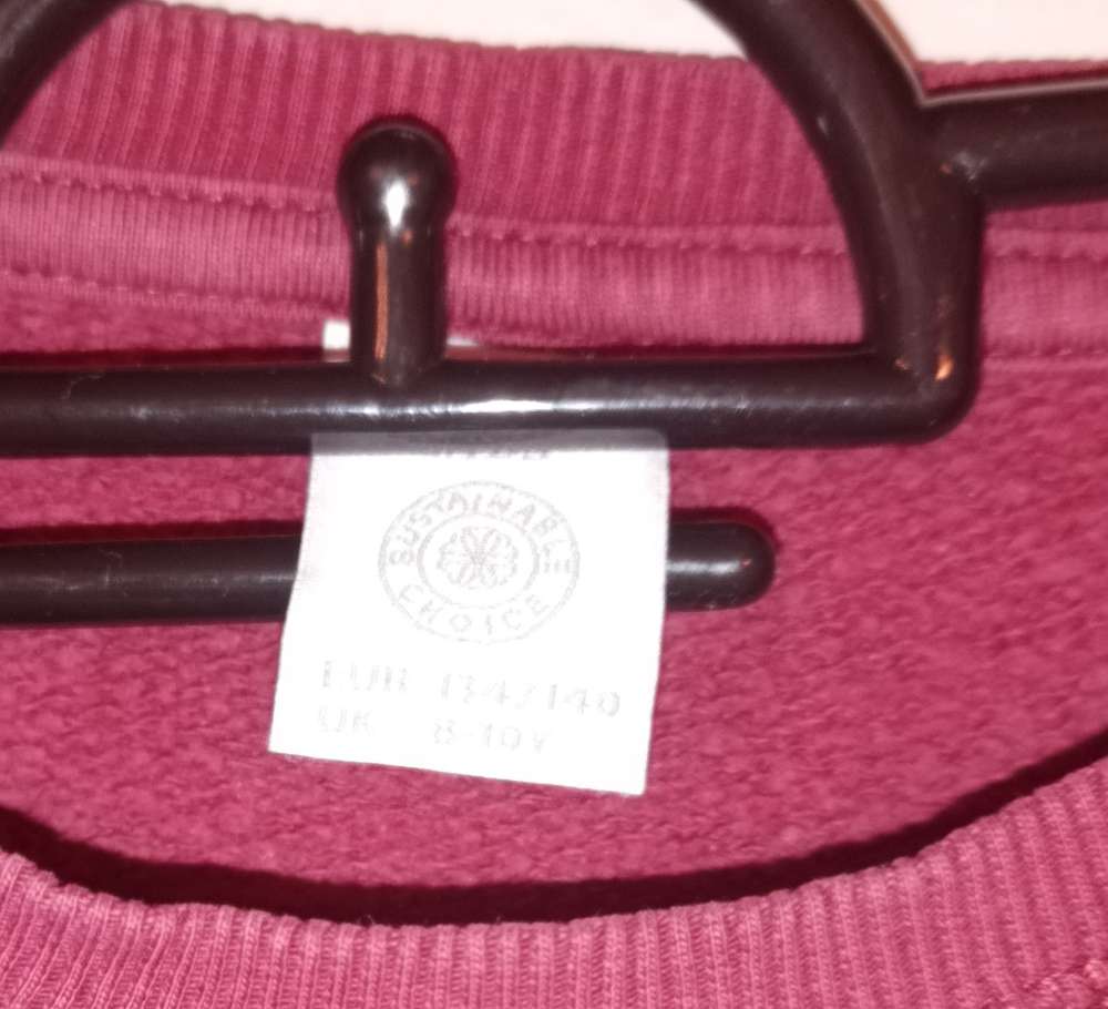 Rauð Lindex peysa St 134/140