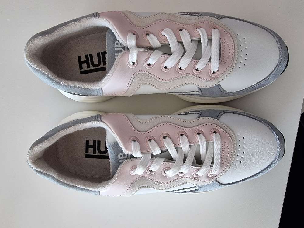 HUB sneakers str. 39