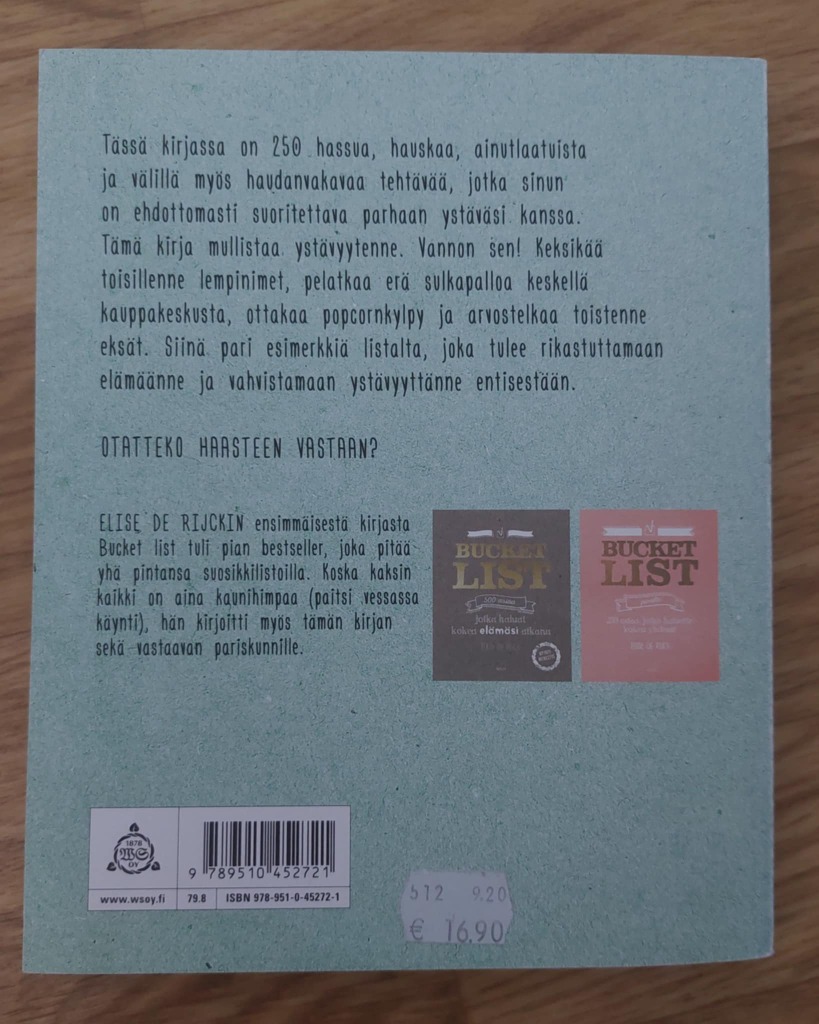 Tehtävä kirja Bucket list kaveruksille