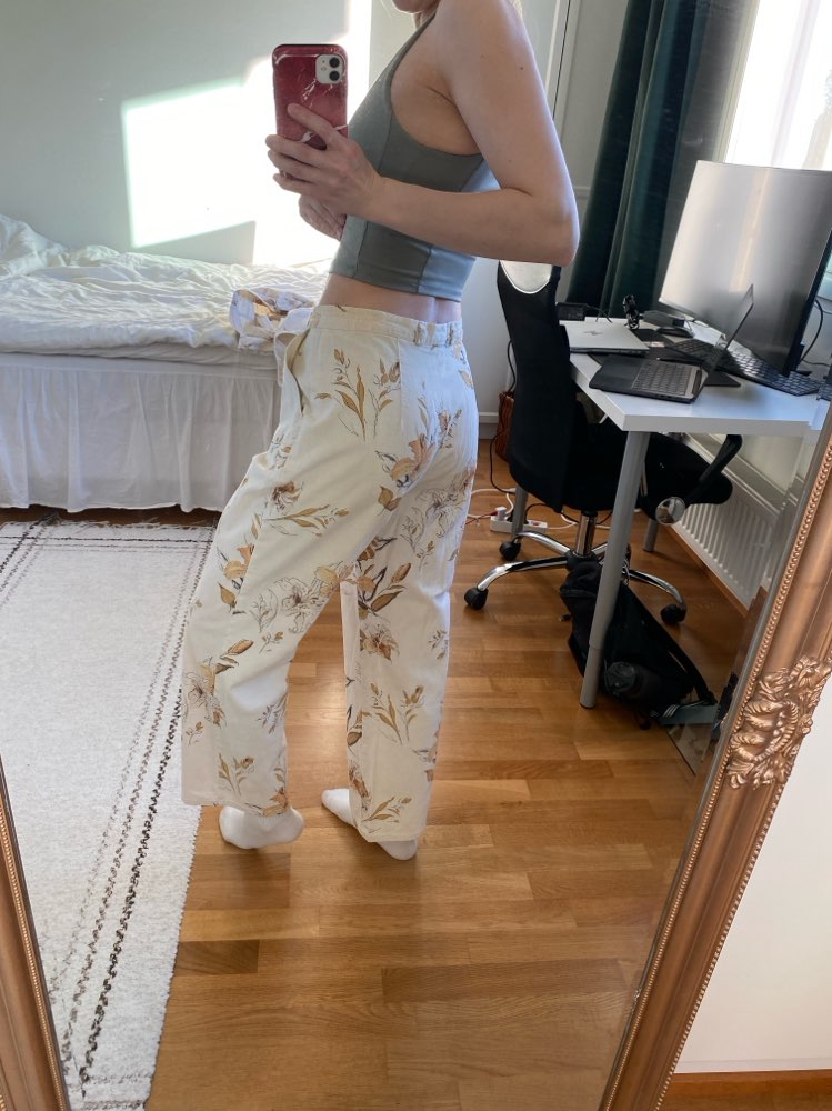 Pola kukalliset housut