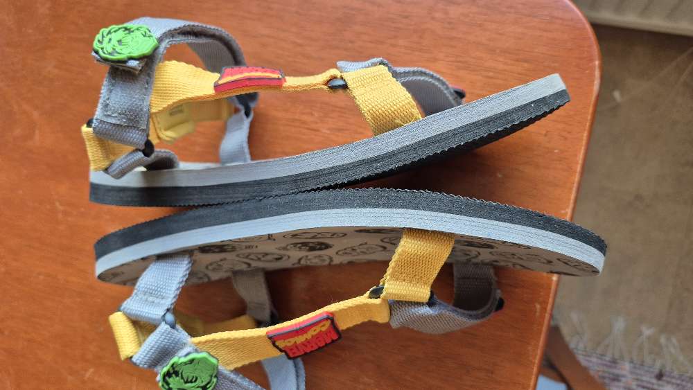 Marvel comicks sandaalit koko 39