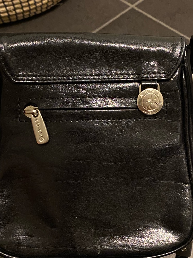 V ADAX læder sort håndtaske som ny 
