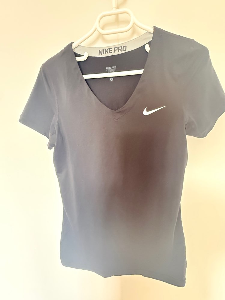 Nike bolur L svartur