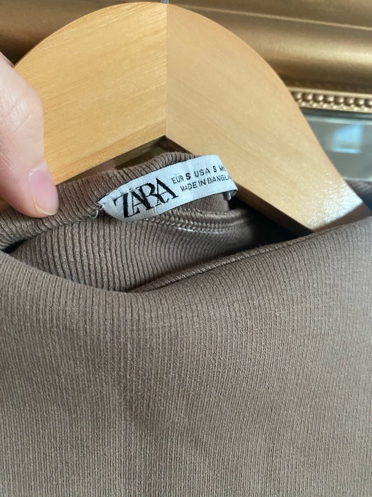 Zara beige toppi