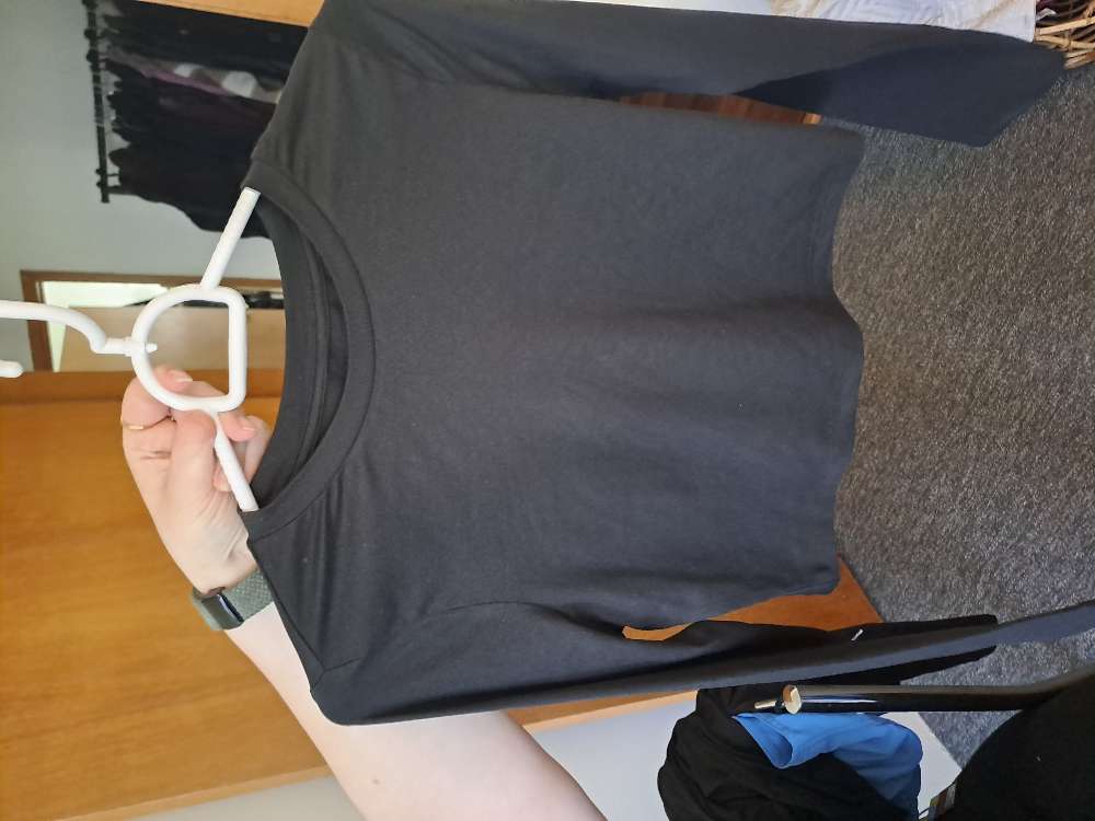Svartar sæt stutt peysa S