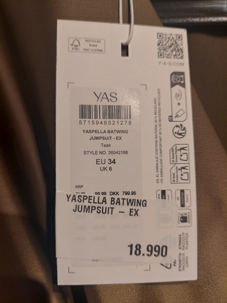 Nýr YAS samfestingur 34