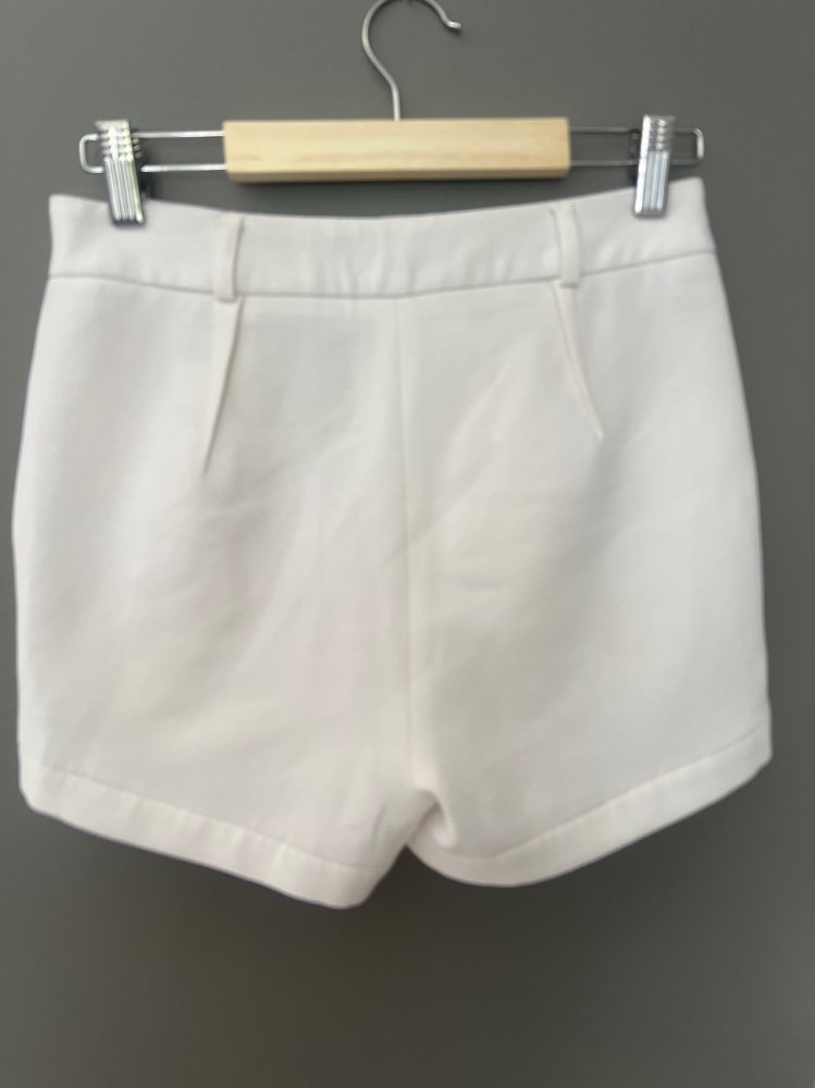 Bik bok shorts
