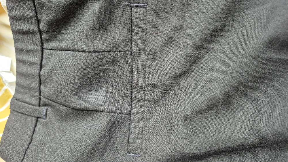 Esprit mustat housut koko 38