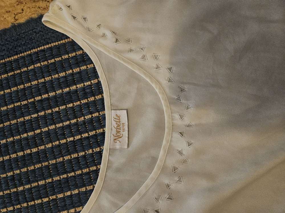 Norbelle silkkivalk toppi 44