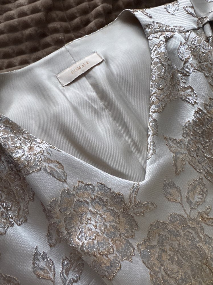 Kjole gull/sølc/beige gomaye  XS’