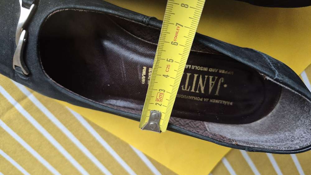 Janita pikkukengät koko 38